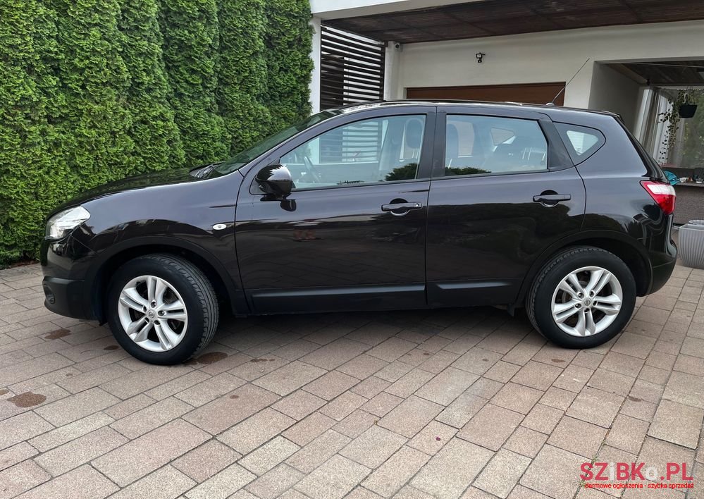 2010' Nissan Qashqai 2.0 4X4 Tekna photo #5
