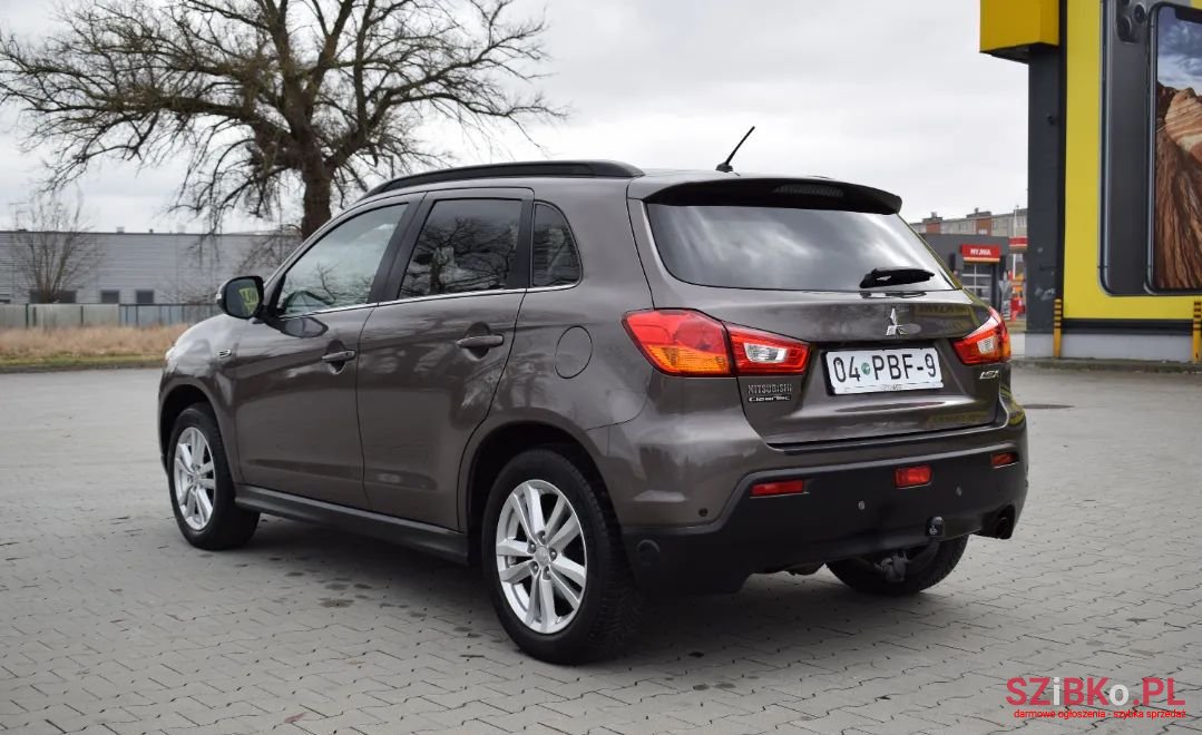 2011' Mitsubishi ASX photo #6