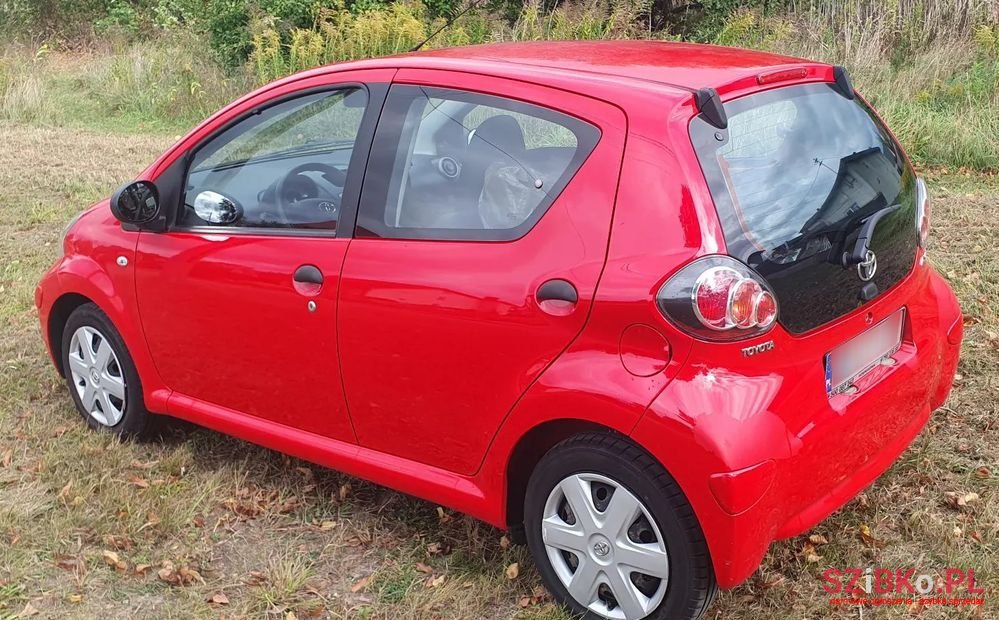 2011' Toyota Aygo photo #4
