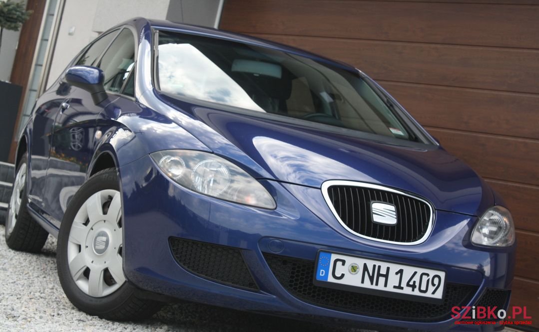 2005' SEAT Leon photo #1