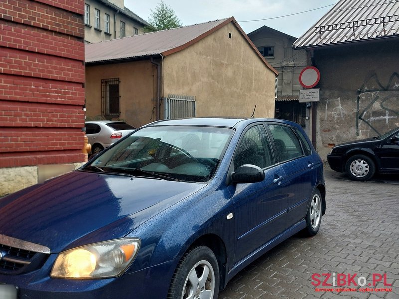 2005' Kia Cerato photo #5