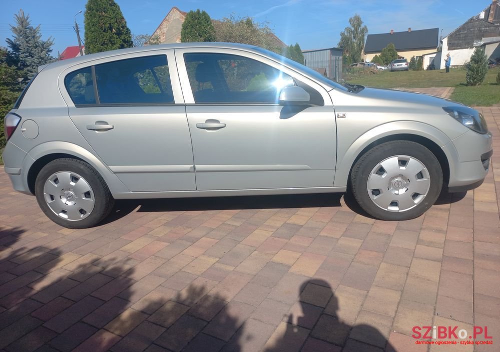 2006' Opel Astra photo #3