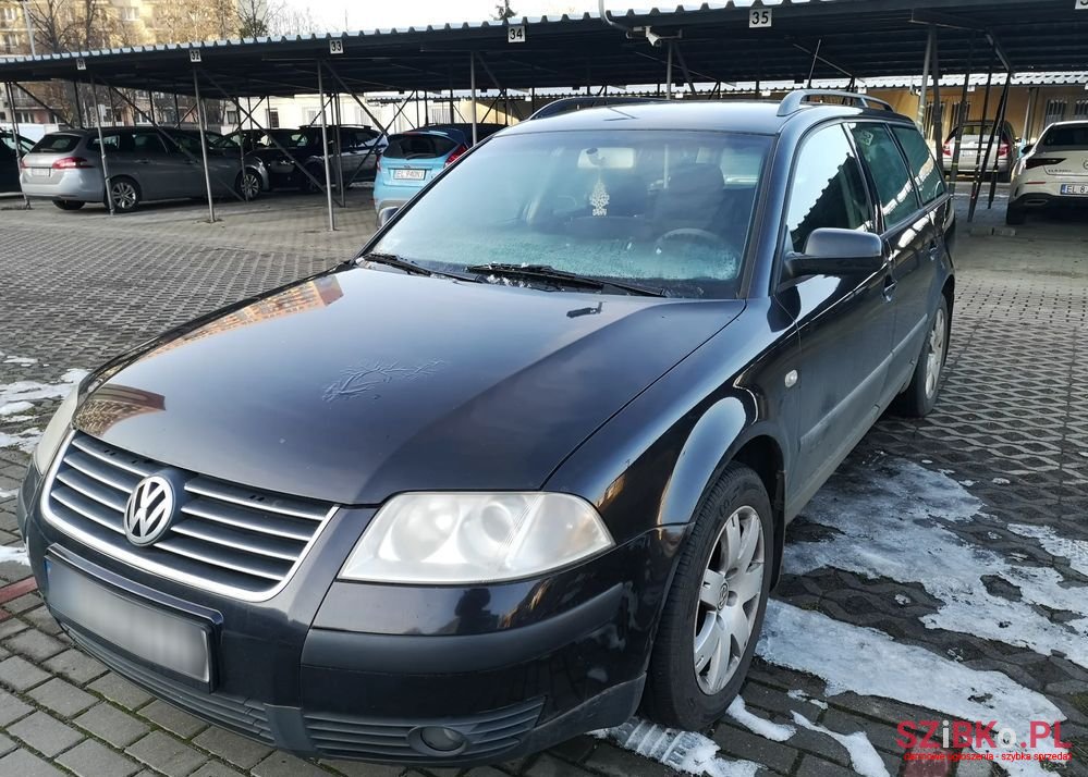 2001' Volkswagen Passat 1.9 Tdi Basis photo #1