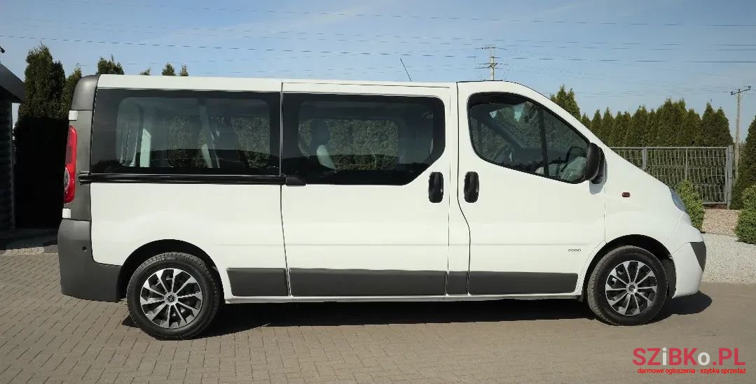 2009' Opel Vivaro photo #5