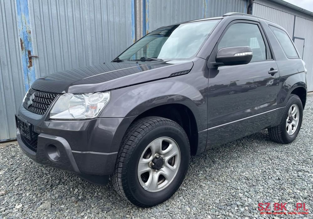 2010' Suzuki Grand Vitara photo #6