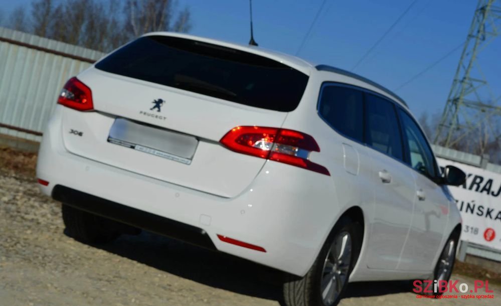 2020' Peugeot 308 photo #4