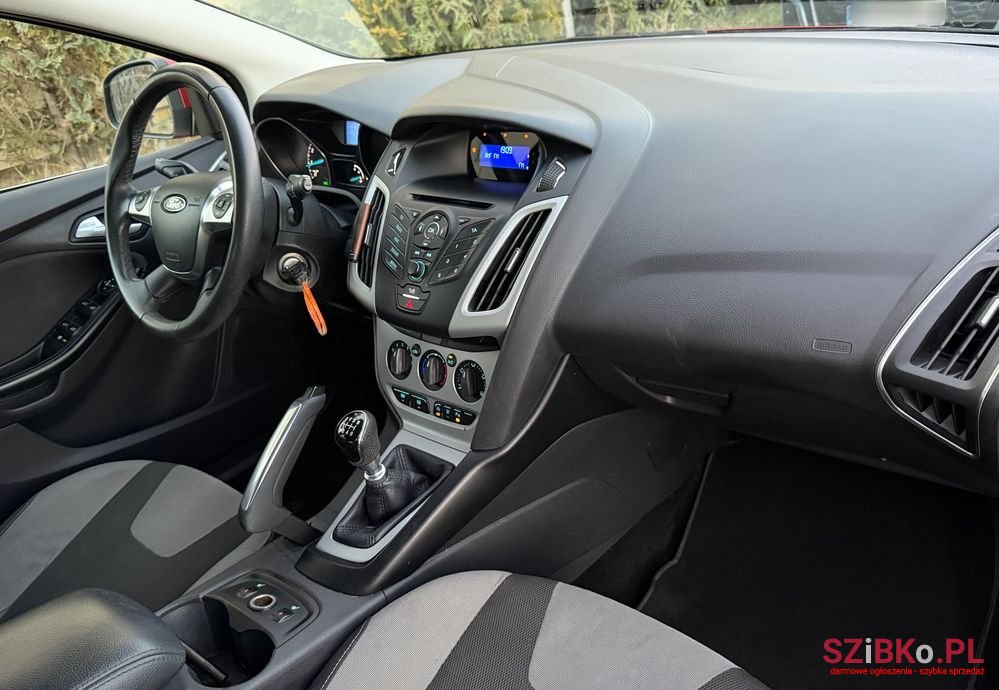 2012' Ford Focus photo #6