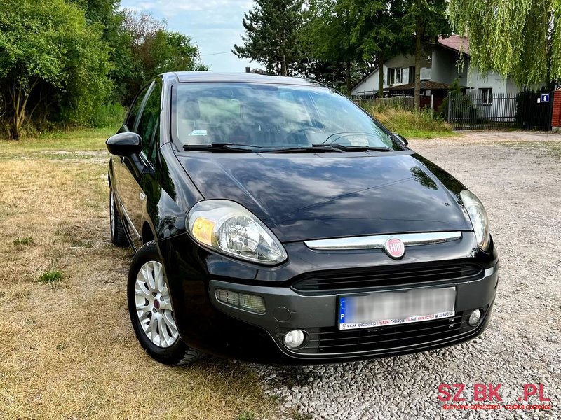 2009' Fiat Punto Evo photo #1