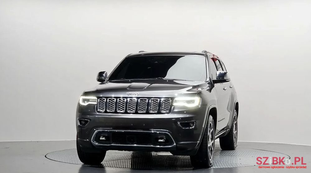 2019' Jeep Grand Cherokee 3.6 V6 Overland photo #2