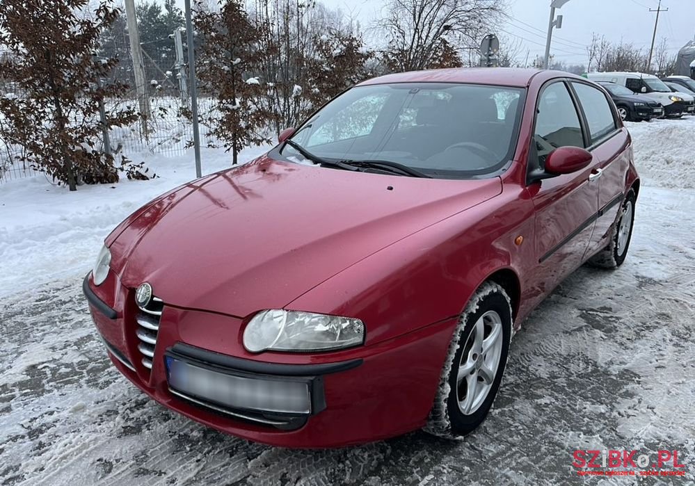 2001' Alfa Romeo 147 photo #6