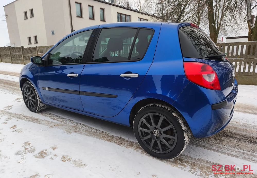 2007' Renault Clio photo #5