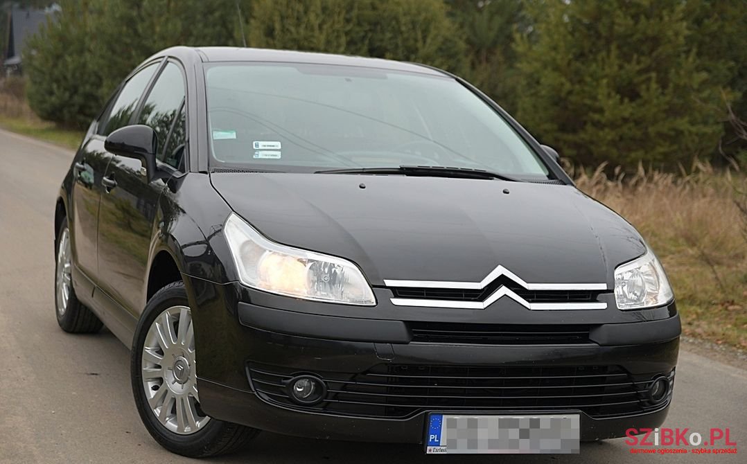 2008' Citroen C4 photo #4