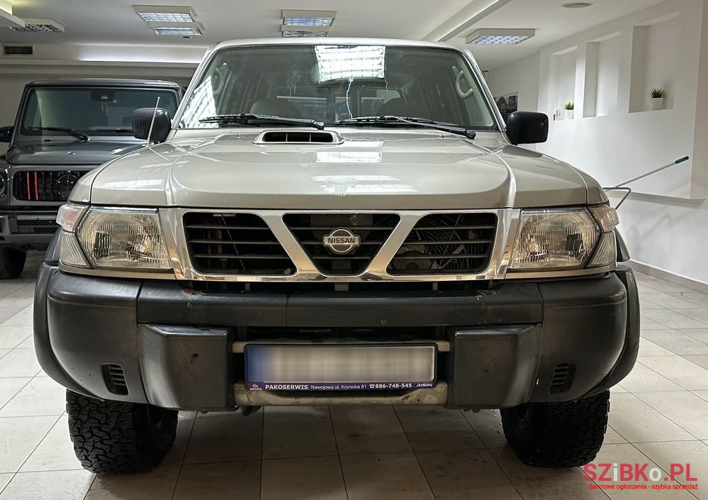 2001' Nissan Patrol photo #2