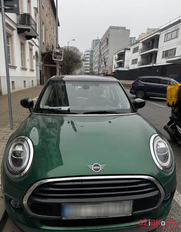2020' MINI Cooper Standard photo #4