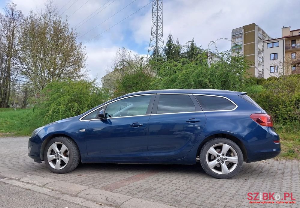 2012' Opel Astra Iv 1.7 Cdti Cosmo photo #5