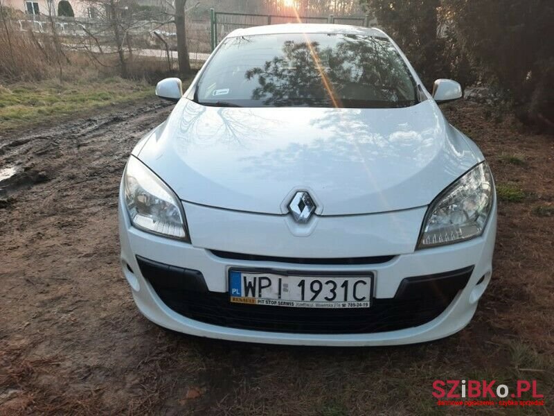2010' Renault Megane photo #5