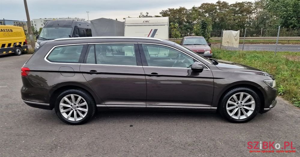 2015' Volkswagen Passat photo #3