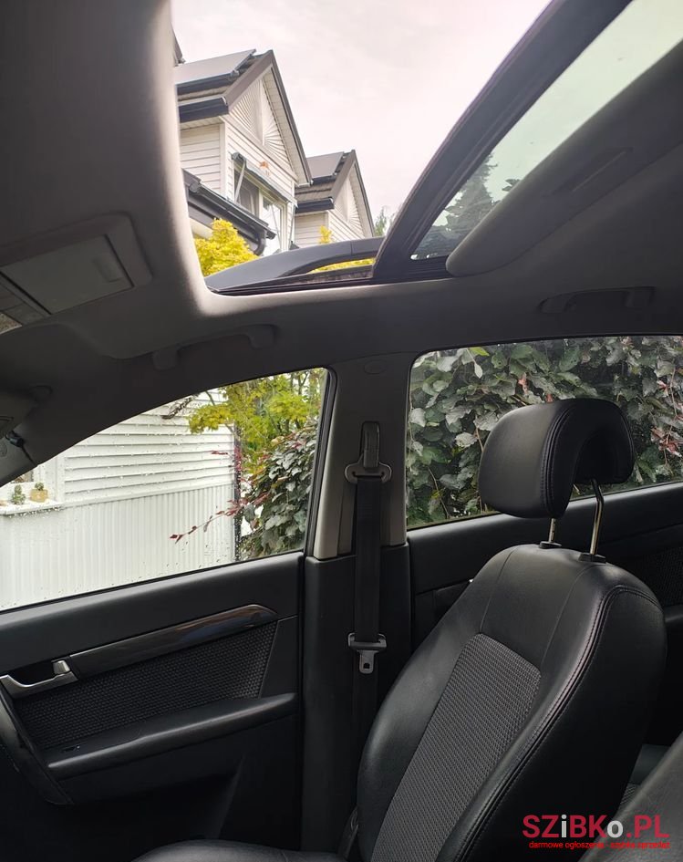 2008' Chevrolet Captiva 2.0 D Lt Medium photo #3