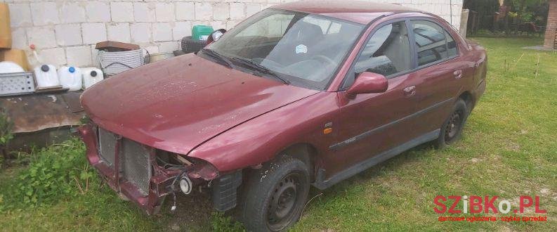 1998' Mitsubishi Carisma photo #1