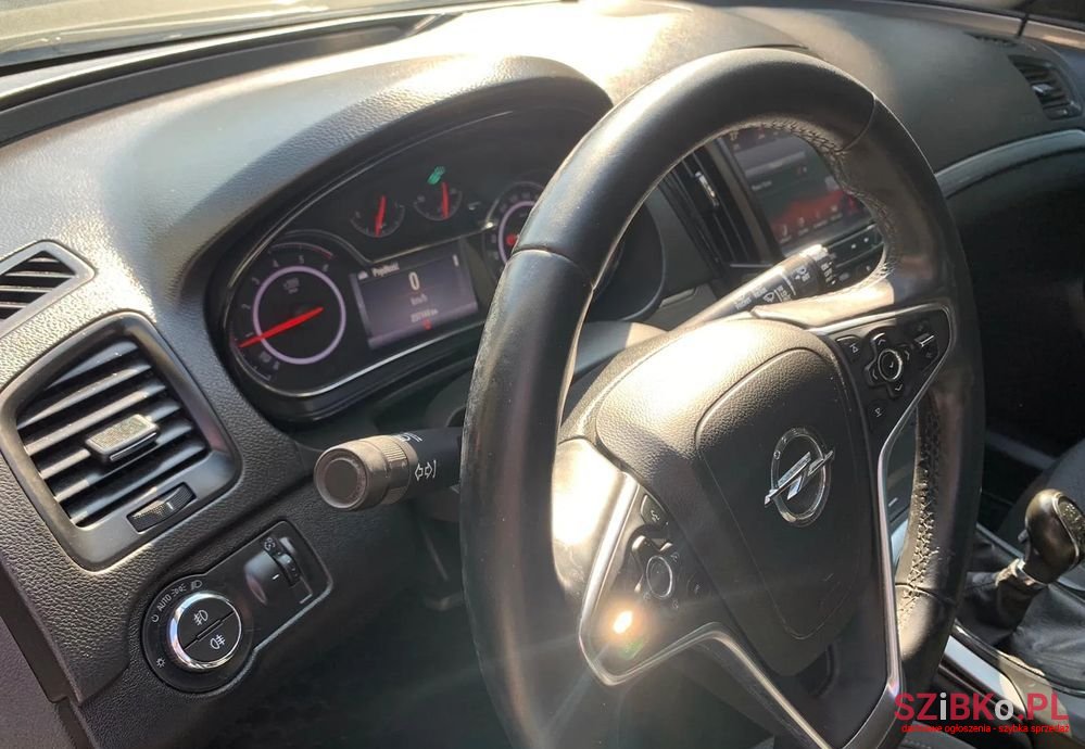 2015' Opel Insignia 2.0 Cdti Edition S&S photo #5