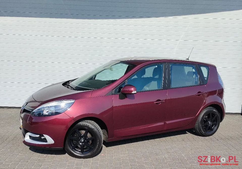 2013' Renault Scenic photo #1