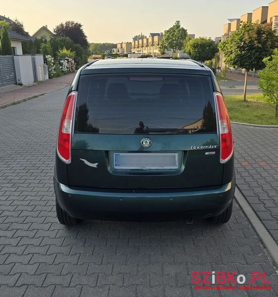 2009' Skoda Roomster 1.6 16V photo #4