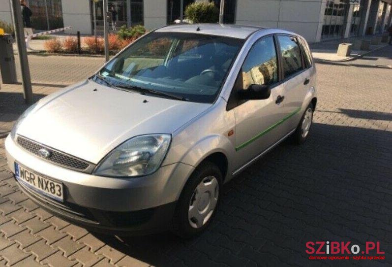 2004' Ford Fiesta photo #1