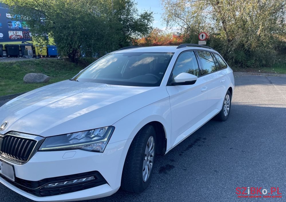 2020' Skoda Superb 1.5 Tsi Act Ambition photo #2