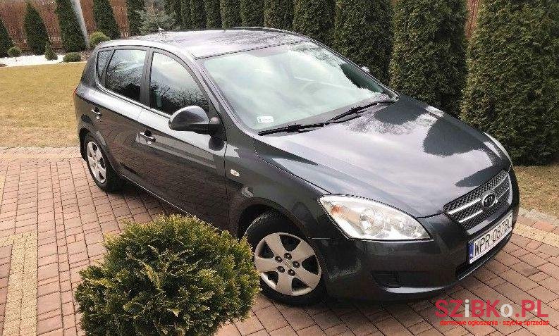 2008' Kia Ceed photo #3