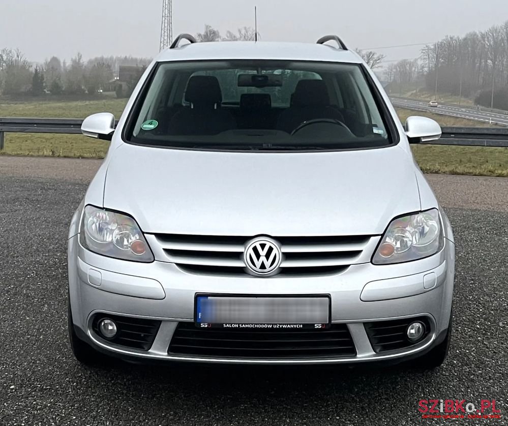 2008' Volkswagen Golf Plus photo #5