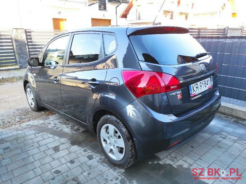 2017' Kia Venga photo #3