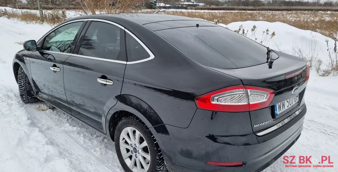 2013' Ford Mondeo photo #6
