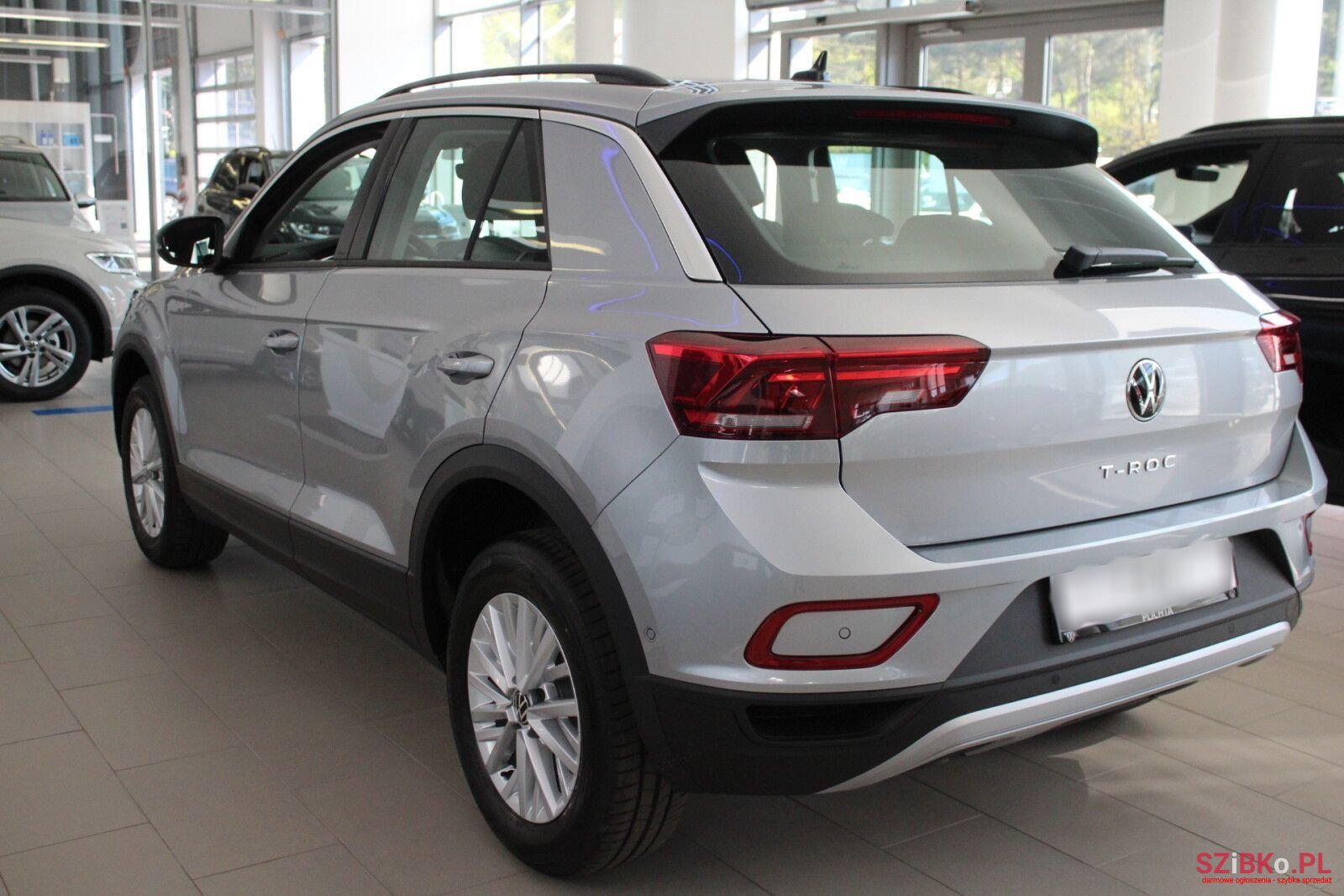 2023' Volkswagen T-Roc photo #4