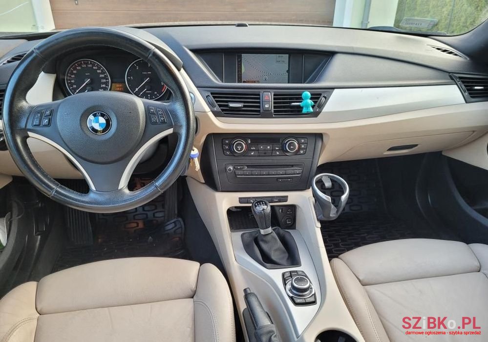 2010' BMW X1 Sdrive20D photo #6