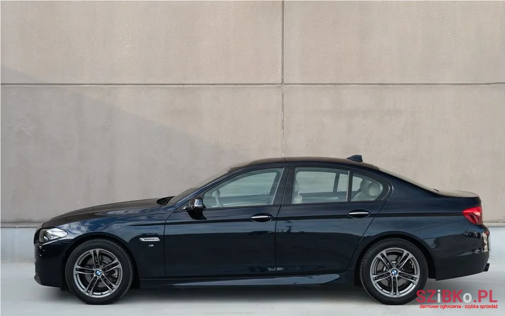 2016' BMW 5 Series 520D Xdrive photo #2