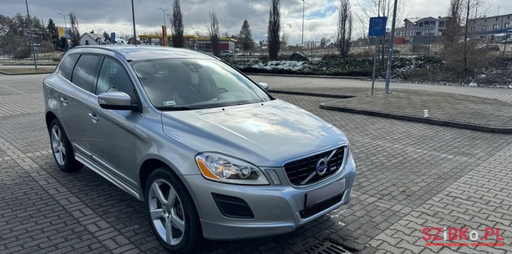 2011' Volvo Xc 60 T5 R-Design photo #5