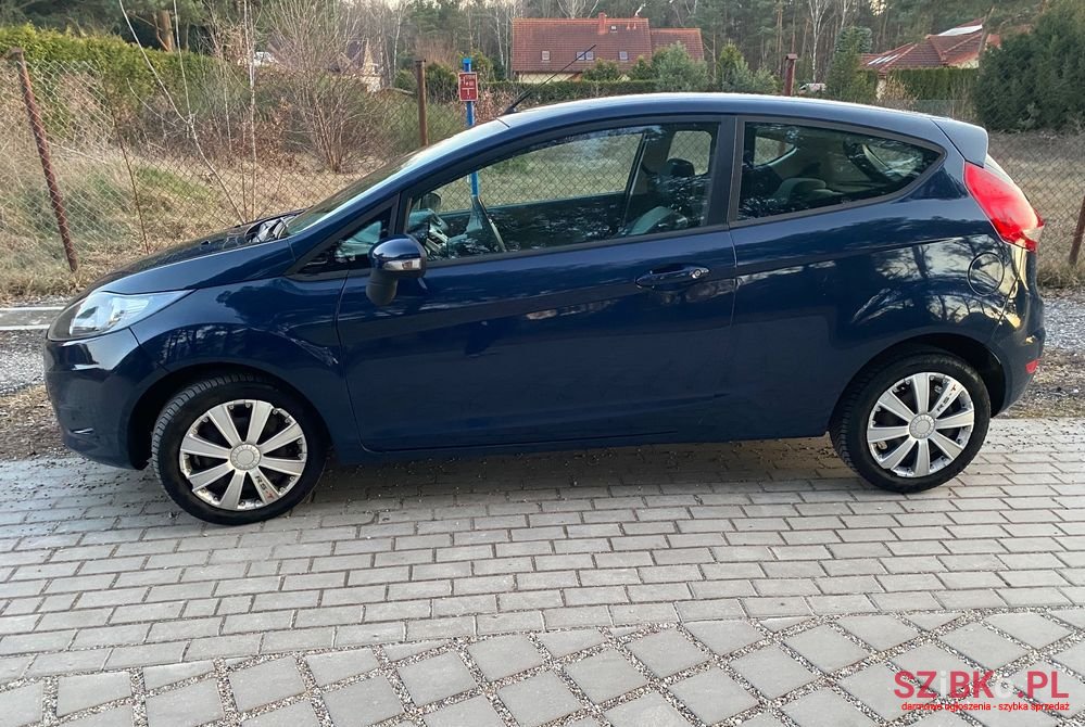 2009' Ford Fiesta photo #3