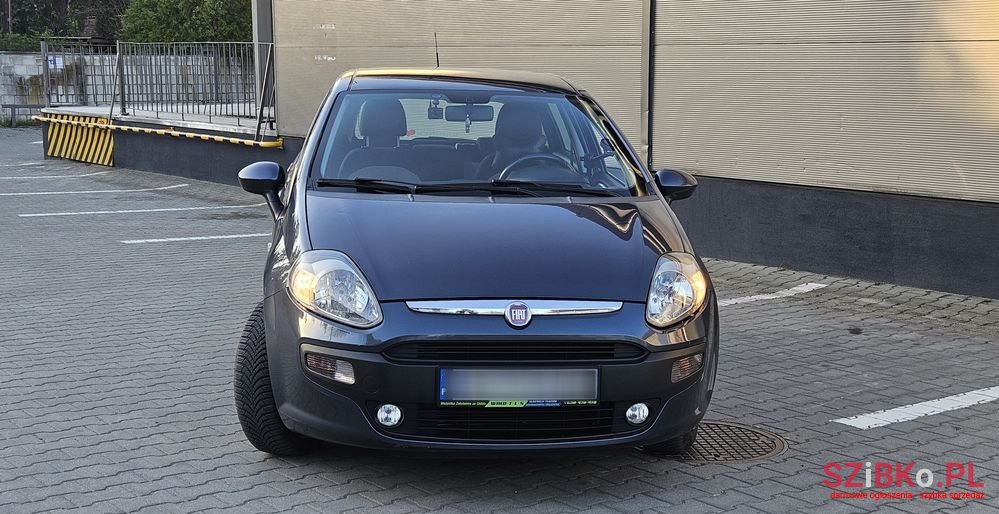 2010' Fiat Punto Evo photo #3
