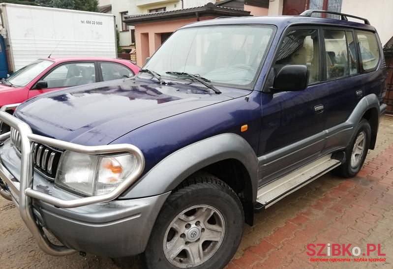 1999' Toyota Land Cruiser photo #1