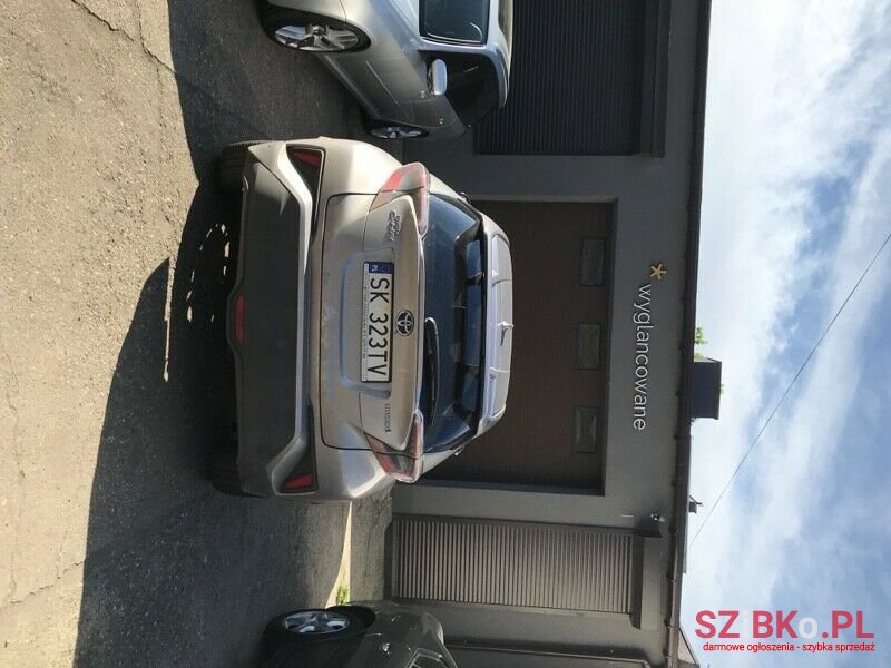 2017' Toyota C-HR photo #4