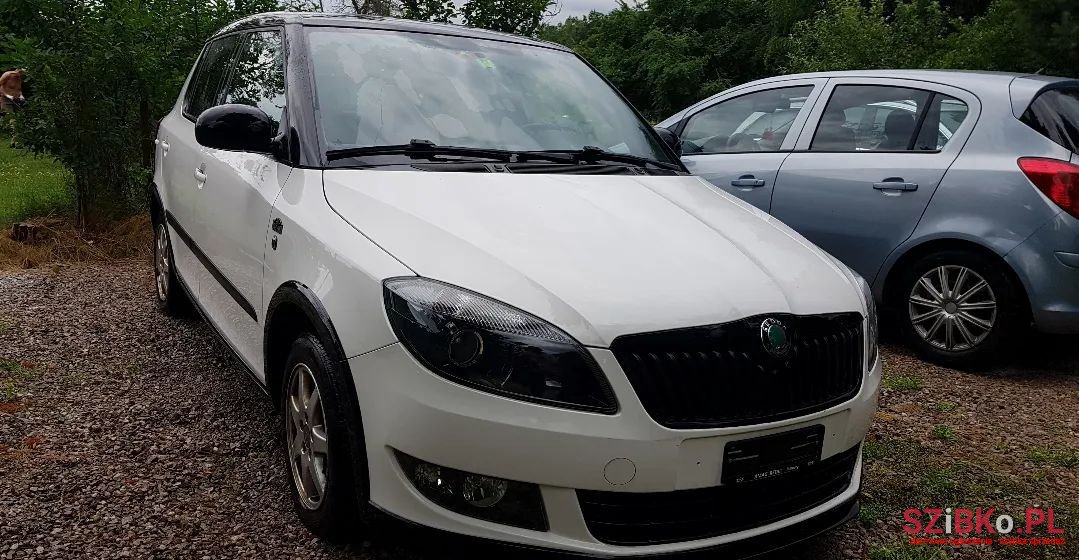 2012' Skoda Fabia photo #1