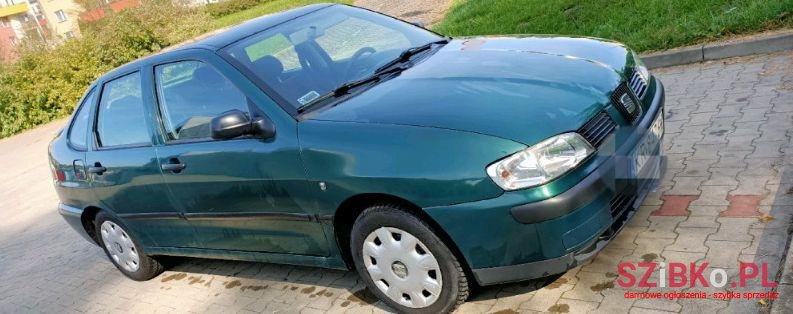 2002' SEAT Cordoba photo #1