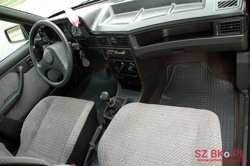 1991' Opel Kadett photo #1