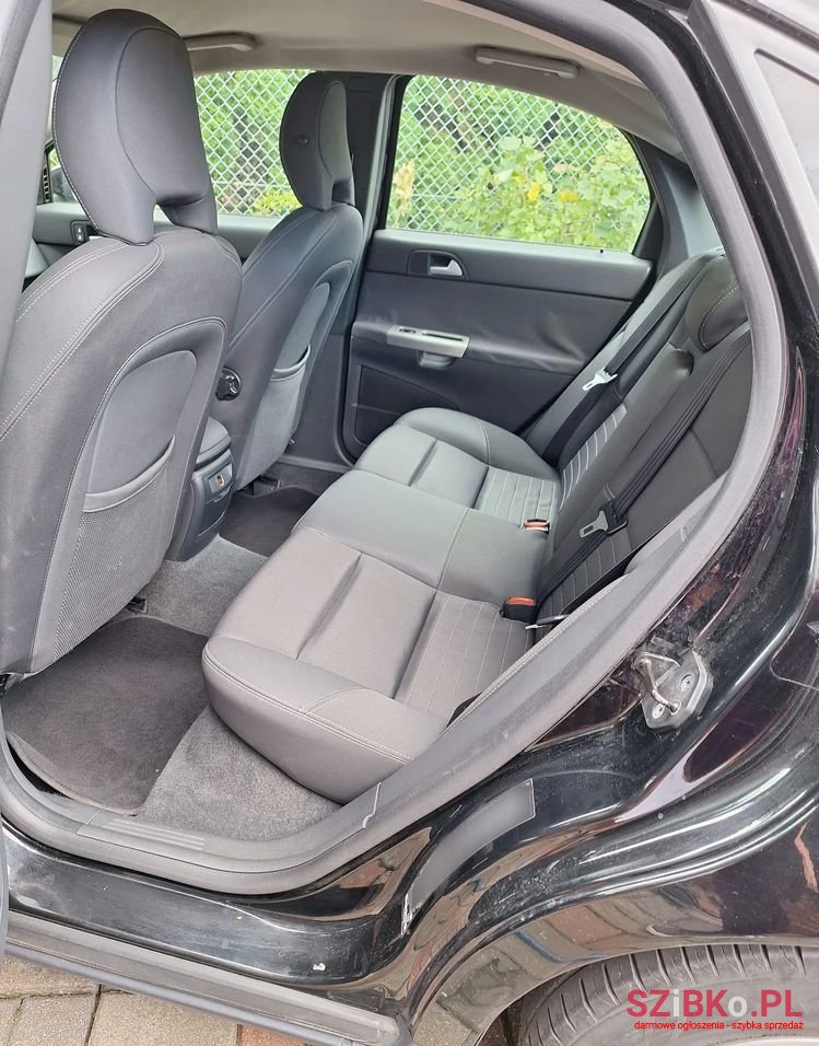 2005' Volvo S40 1.6D photo #4