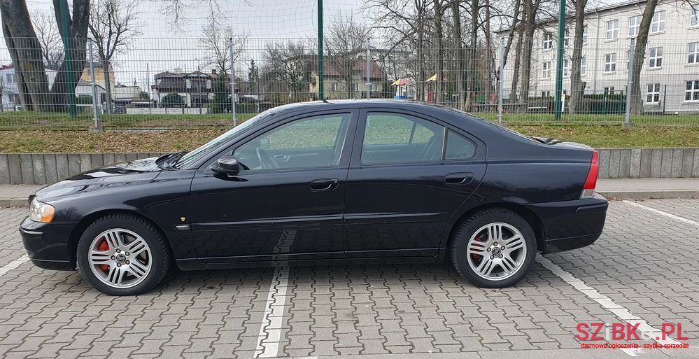 2004' Volvo S60 T5 Momentum photo #3