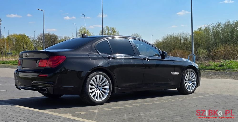 2012' BMW 7 Series 740D Xdrive photo #4