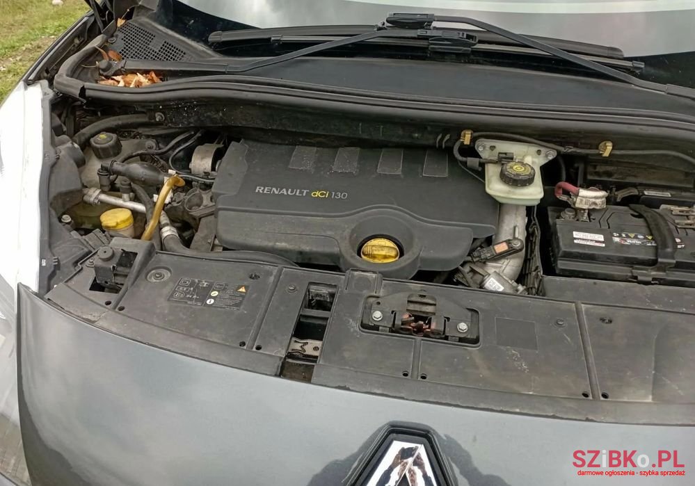 2010' Renault Grand Scenic photo #3