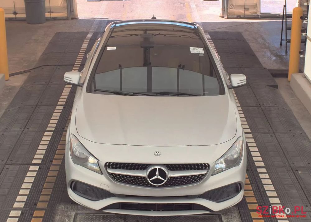 2018' Mercedes-Benz CLA 250 4-Matic photo #2