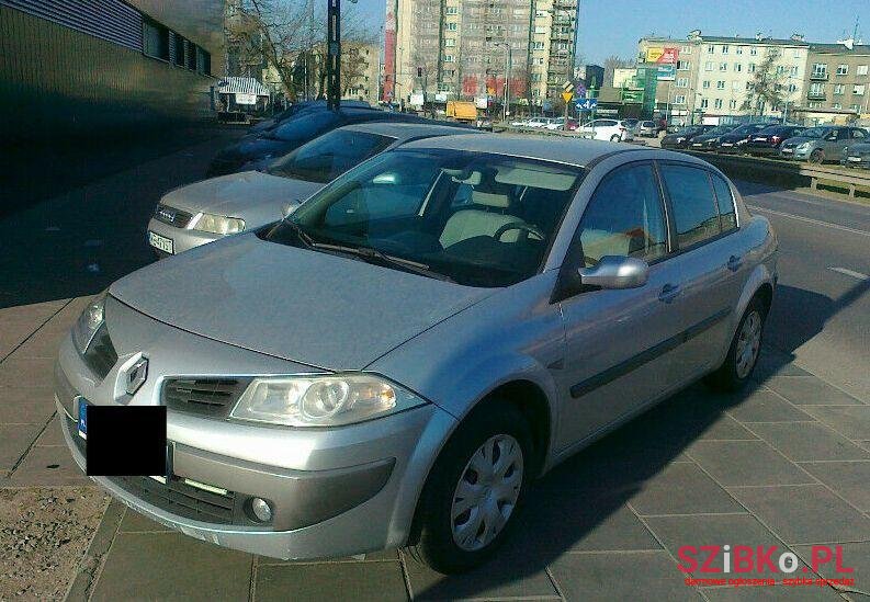 2007' Renault Megane photo #1
