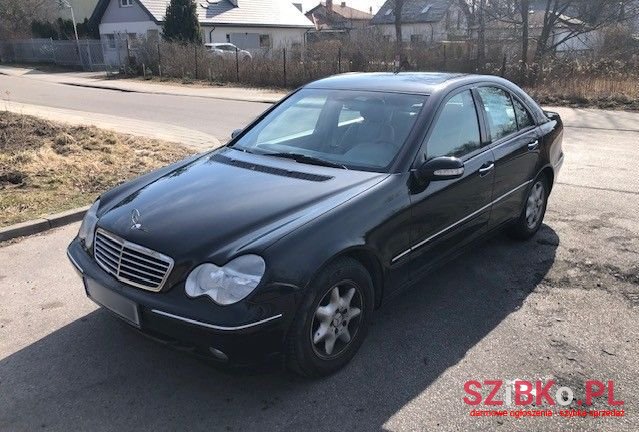 2002' Mercedes-Benz C-Class photo #1